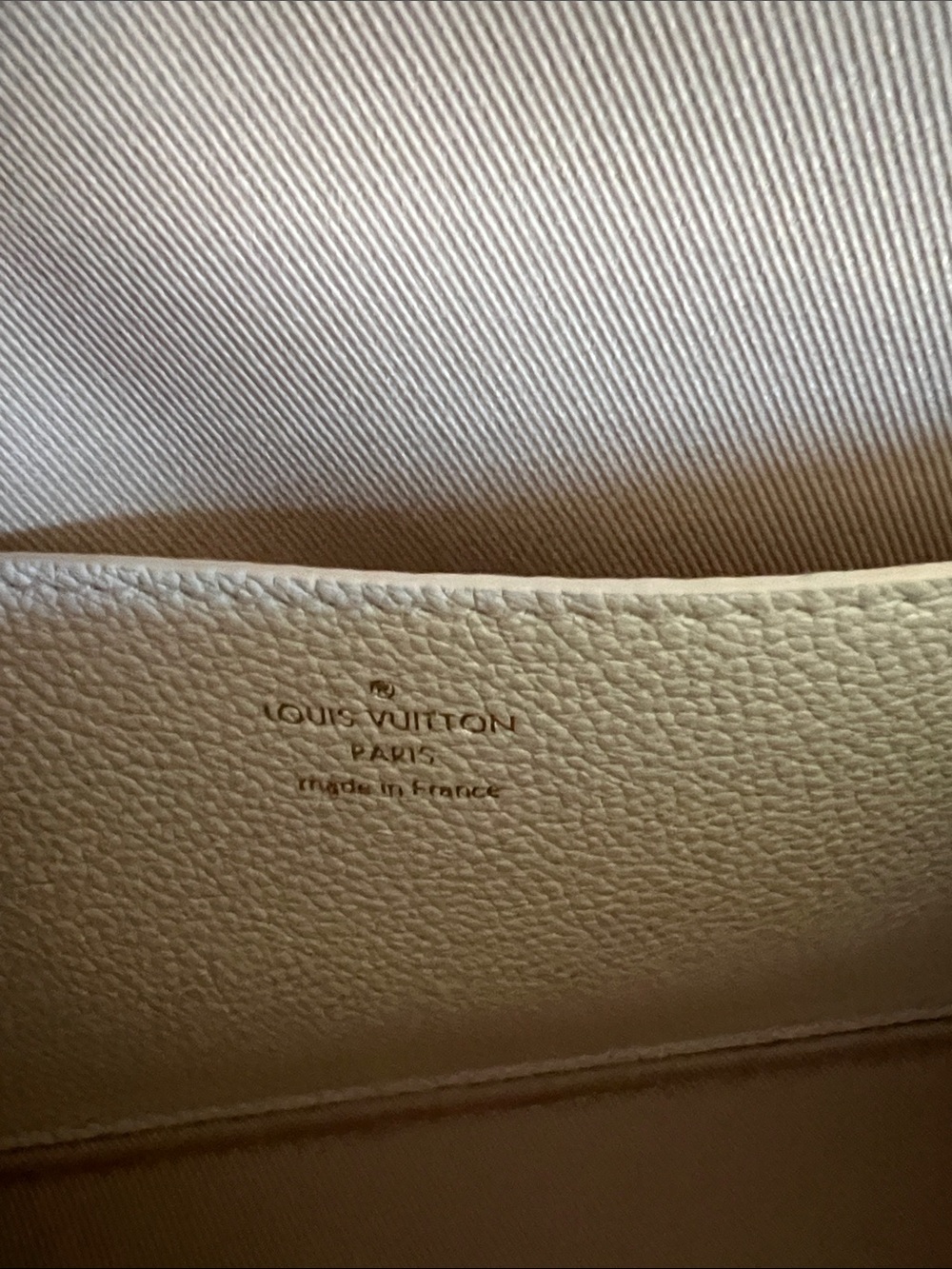 Louis Vuitton Genuine Wallet On Chain Métis in Crème - Picture 9 of 15